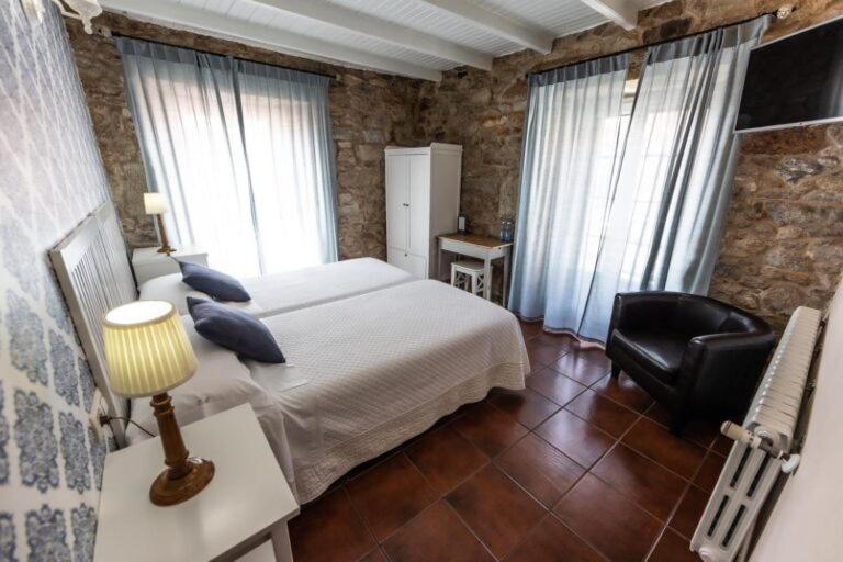 Hotel Puerto Arnela Камариньяс Экстерьер фото