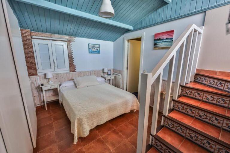 Hotel Puerto Arnela Камариньяс Экстерьер фото