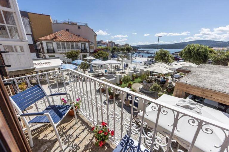 Hotel Puerto Arnela Камариньяс Экстерьер фото