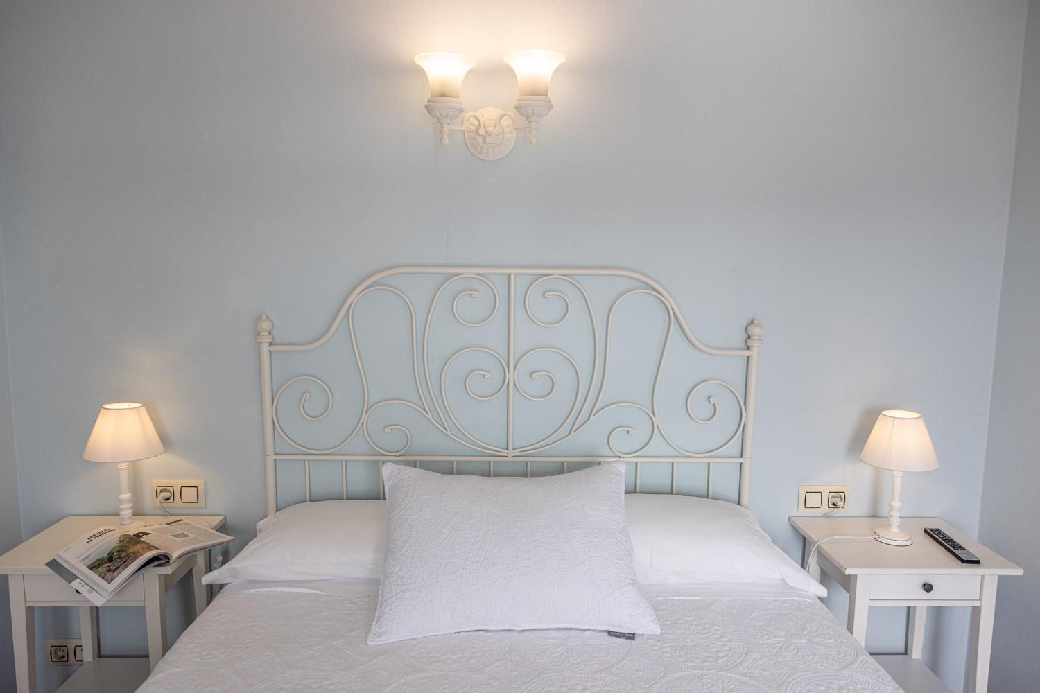 Hotel Puerto Arnela Камариньяс Экстерьер фото