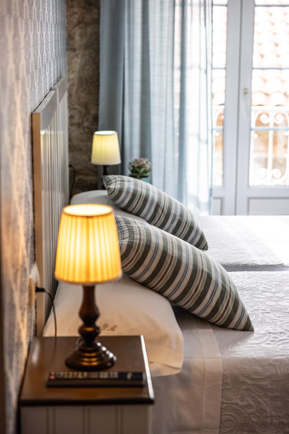 Hotel Puerto Arnela Камариньяс Экстерьер фото