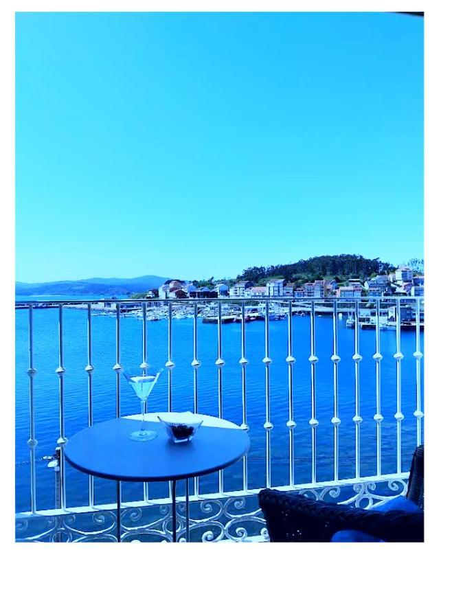 Hotel Puerto Arnela Камариньяс Экстерьер фото